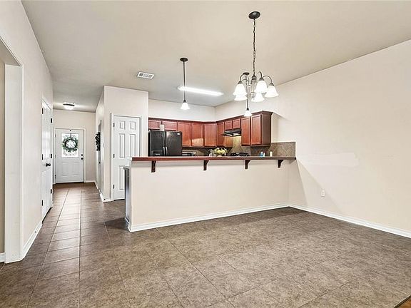 5th image of 14689 Madison Ln