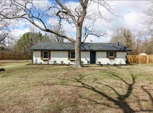 3400 S Lake Dr, Texarkana, TX 75501