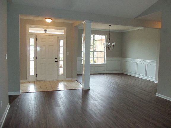 5th image of 567 Oak Brook Dr