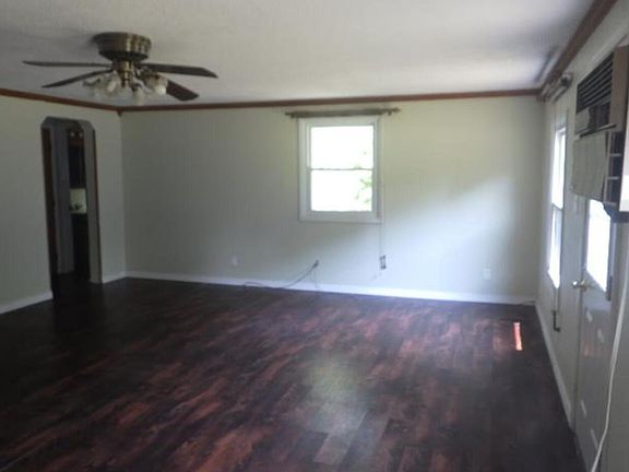 4th image of 291 Cynthia Dr