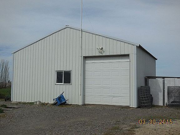 Detached shop