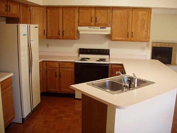 3rd image of 5448 W Cochise Drive #na