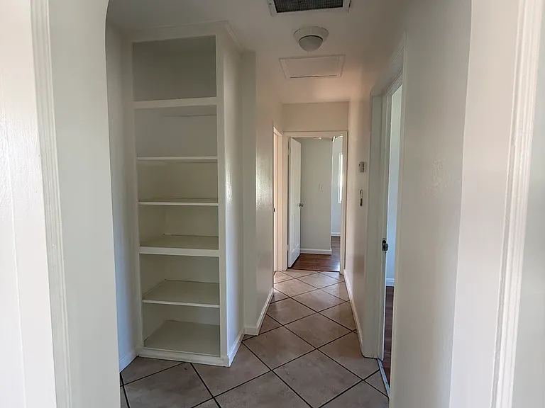 1429 Seaman Ave — Photo 10