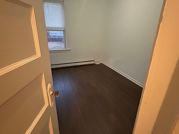 4th image of 126 Grant Ave Unit 1
