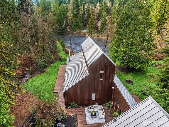 3rd image of 16109 Kelly Road NE