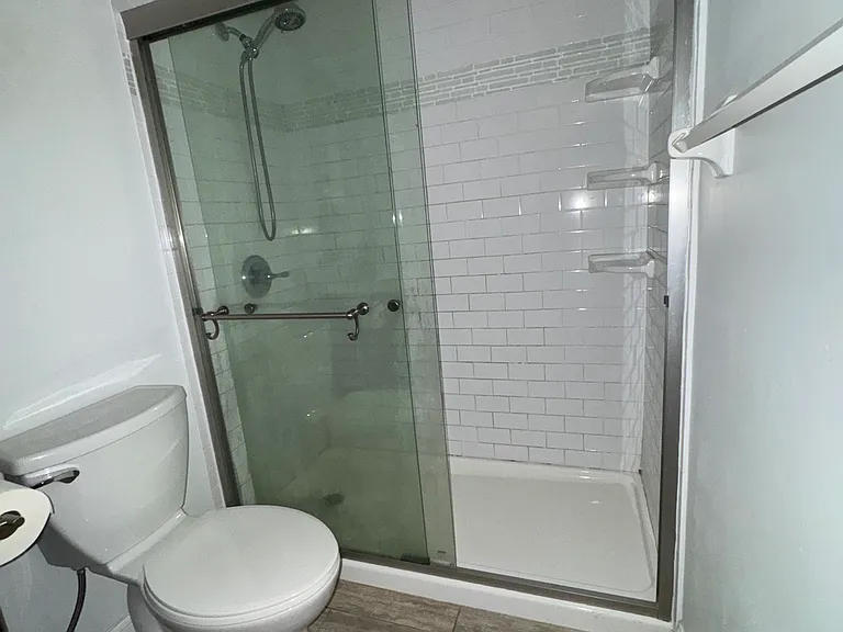 220 Hiawatha Ct E #220 — Photo 15
