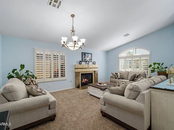 3rd image of 3014 S Abbey Cir