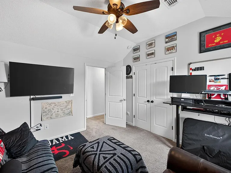 537 Jensen Ln — Photo 12