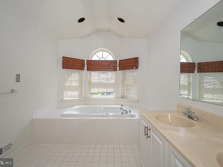 757 Whitetail Cir — Photo 19