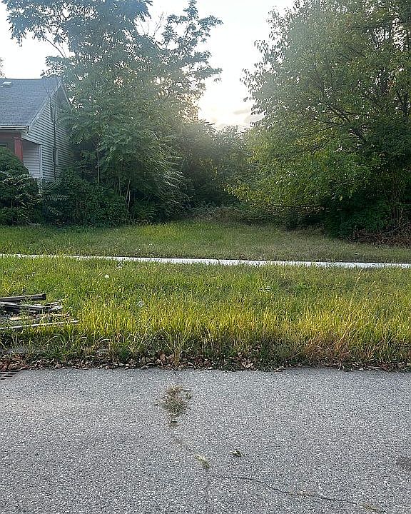 1st image of 19327 Irvington St