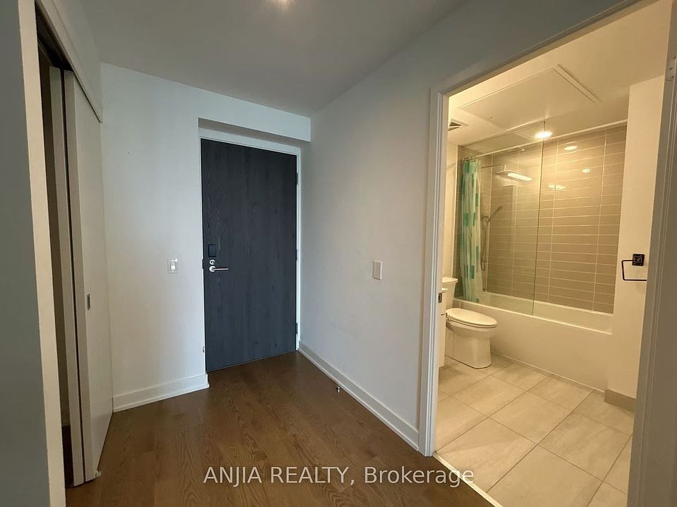 1st image of 20 Lombard St #4105