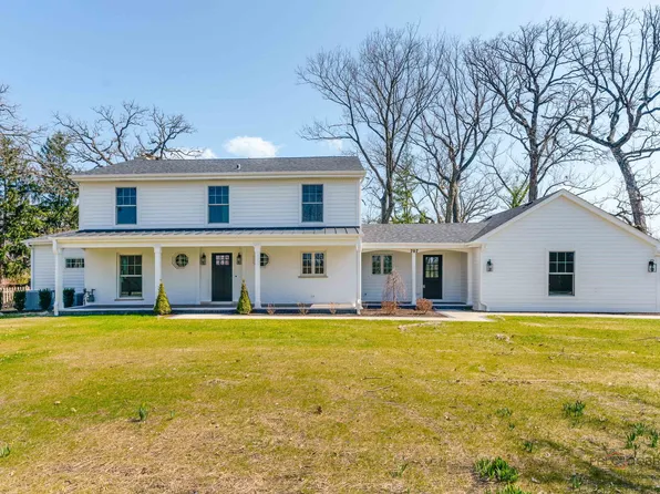 707 Brierhill Rd, Deerfield, IL 60015