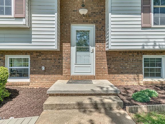 5th image of 515 Hickory Hills Rd