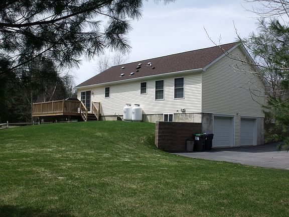 3rd image of 28 Grandview Ln