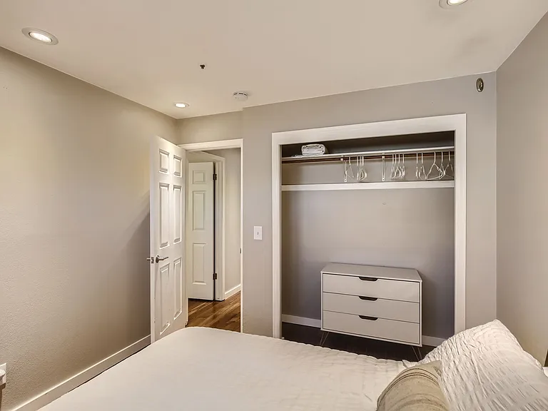 2113 Walnut St #9B — Photo 24