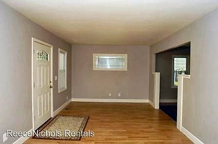 3rd image of 1612 W 49th St