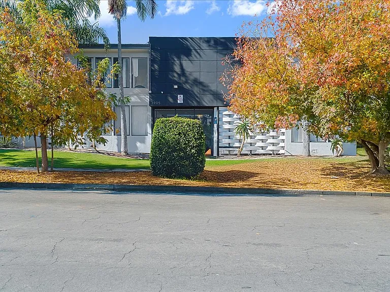 3905 S Stevely Ave #9 — Photo 10