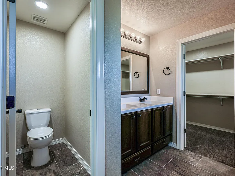 5525 Valley Cedar Dr — Photo 40
