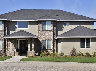 12716 E Sierra Ave, Clovis, CA