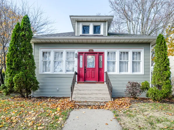 914 Court St, Saint Joseph, MI 49085