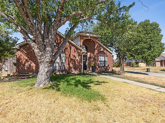 5th image of 7029 Club Creek Dr