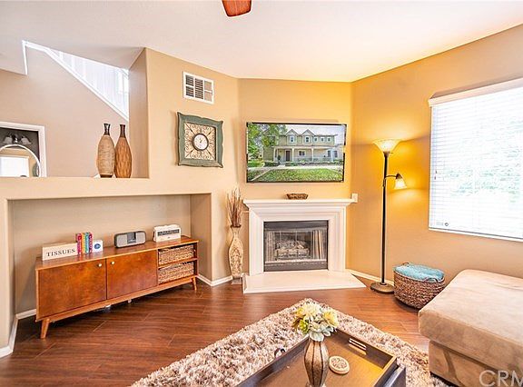 3rd image of 15922 Begonia Ave