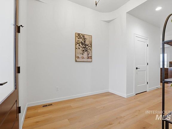 3rd image of 1716 Kayak Rd