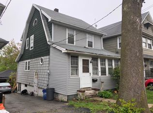 407 Little Clove Rd, Staten Island, NY 10301