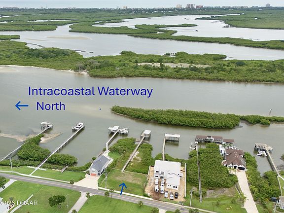 5th image of 211 N Riverside Dr