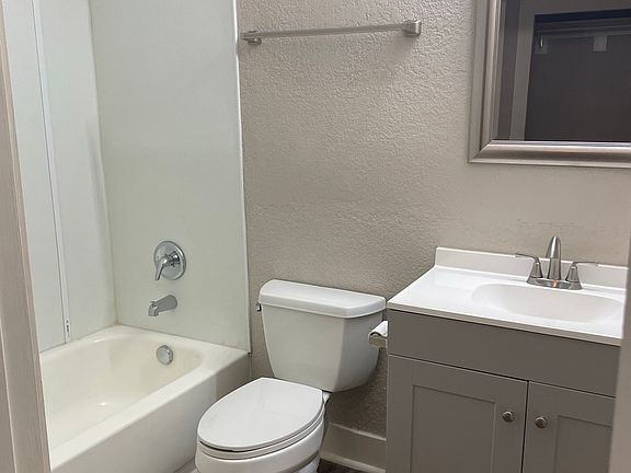 5th image of 1119 KEATS ST
