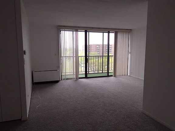2nd image of 11 W Green St APT 703