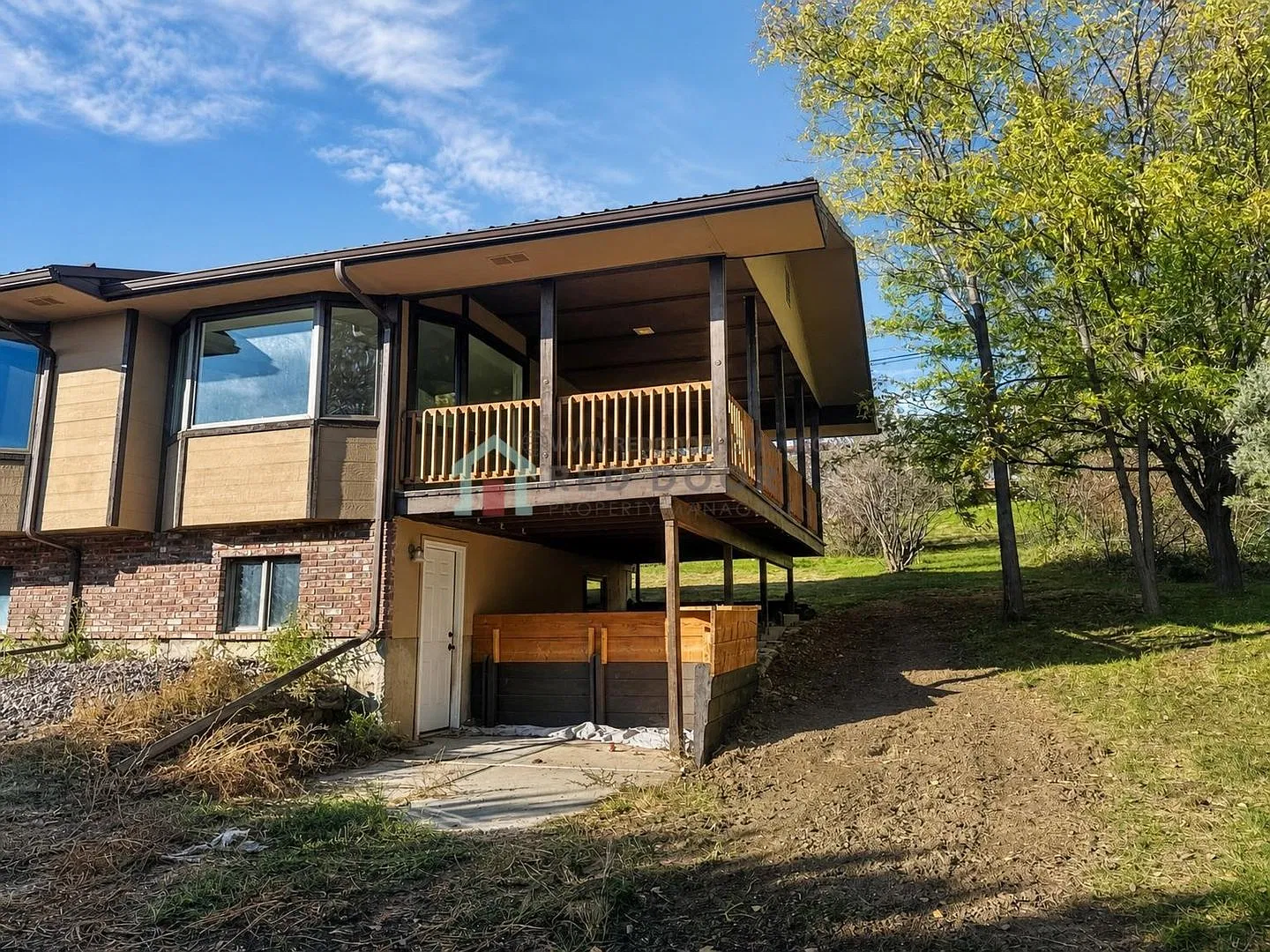 Beautiful 3-Bedroom Home in Skyline with City Views! — Photo 1