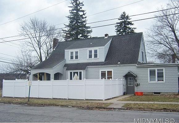 2nd image of 1644 York St