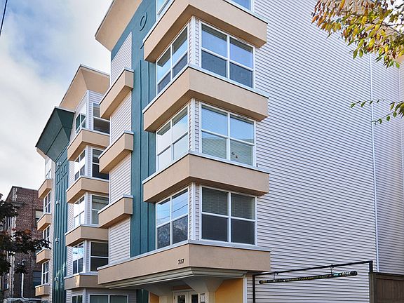 5th image of 717 E Denny Way Unit 2C