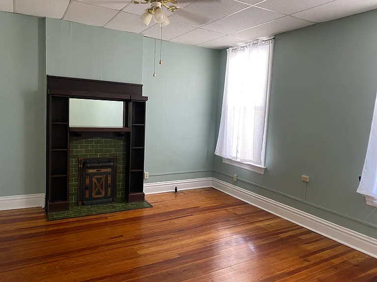 109 S Main St — Photo 9
