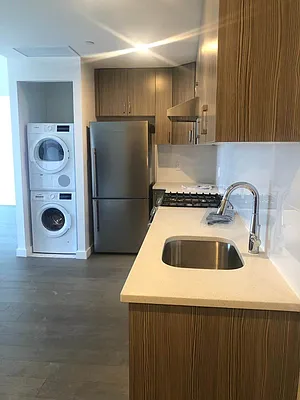 Rented by E Realty International Corp | media 9