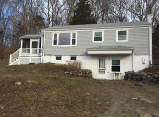 100 Old Bulgarmarsh Rd, Tiverton, RI 02878