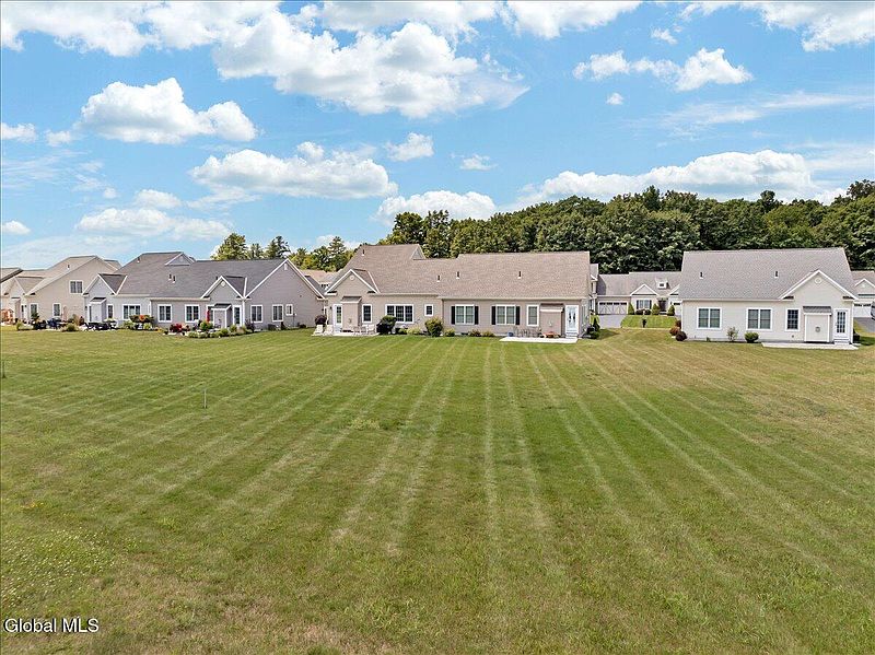 4th image of 66 Averill Avenue