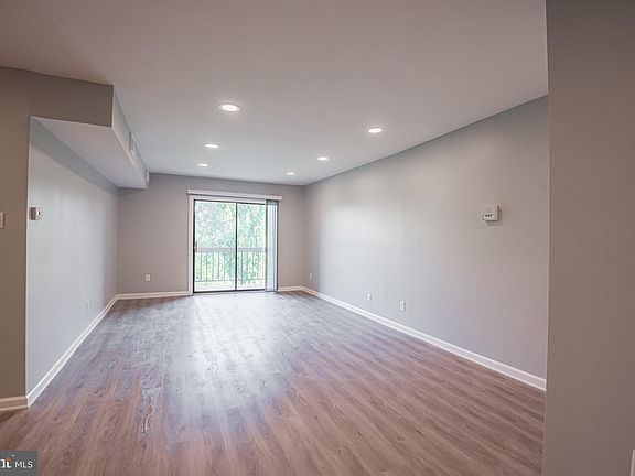 5th image of 5422 Valley Green Dr APT C2