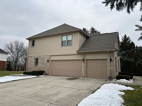 3rd image of 48694 Quail Run Dr S