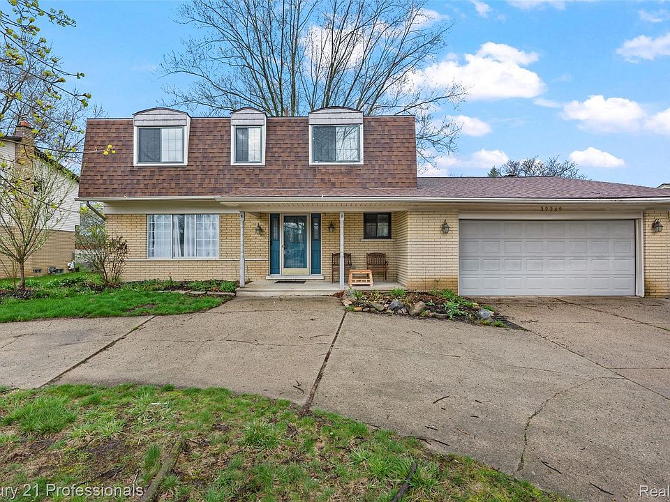 1st image of 39349 Cadborough Dr