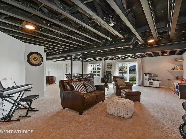 2946 Henley Ln — Photo 19
