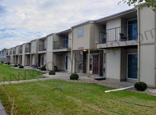 1800-1806 89th St #1806-102, Kenosha, WI 53143