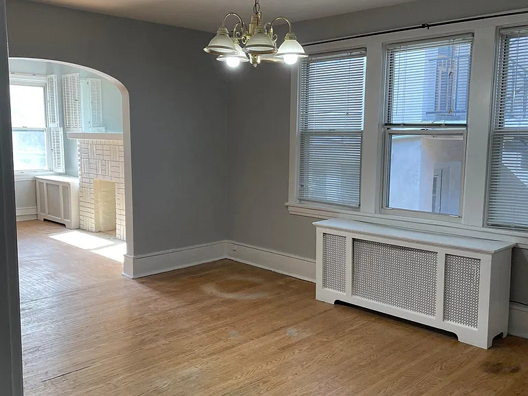 5567 Hobart St #2 — Photo 6
