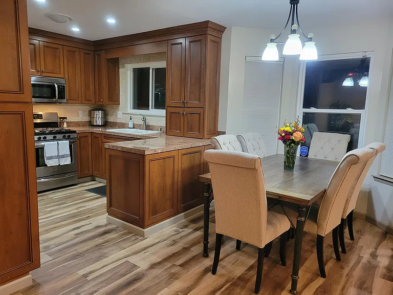 2121 Avenida De Las Alturas — Photo 9