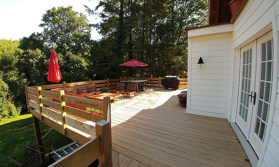 2nd image of 1326 Yellow Springs Rd