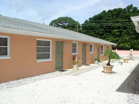 4th image of 212 Colonia Ln