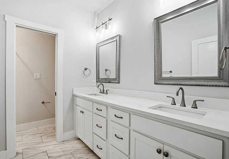 3221 Forest Park Blvd #1 — Photo 27
