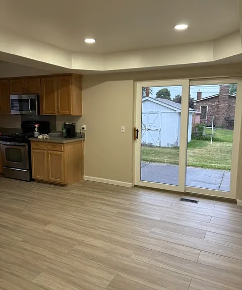 36145 Almont Dr — Photo 9