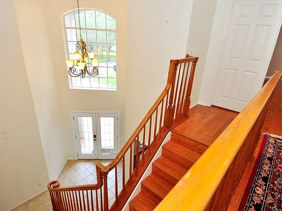 3rd image of 9305 Poplar Creek Ct